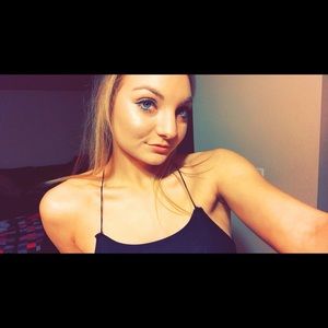 Meet your Posher, Brooke